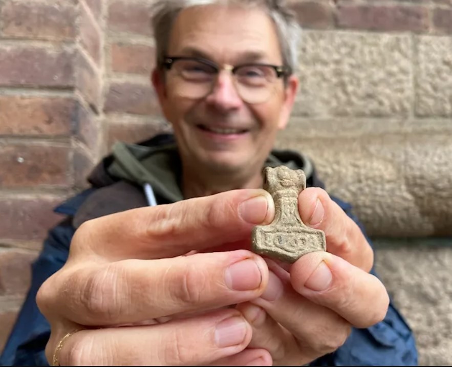 Ve Švédsku našli vikinský amulet - symbol posledního vzdoru nastupujícímu křesťanství